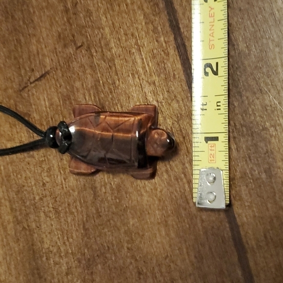 Tigers eye carved turtle necklace adjustable - Picture 2 of 3